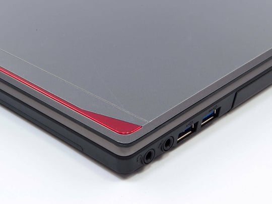 Notebook-Fujitsu-LifeBook-E734-3