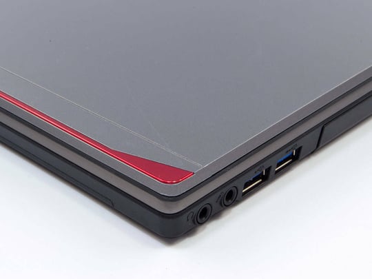 Notebook-Fujitsu-LifeBook-E734-3